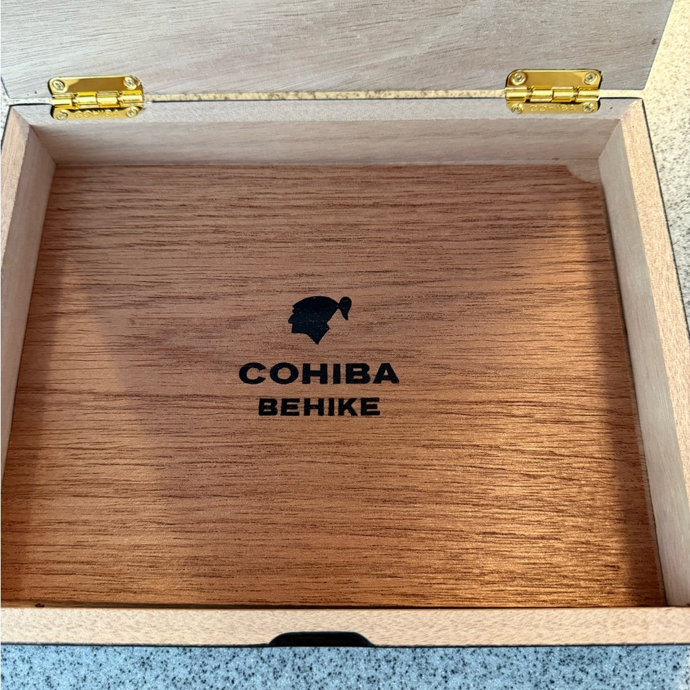 Cohiba Behike humidor Cigar Box BHK56 - Picture 6 of 13